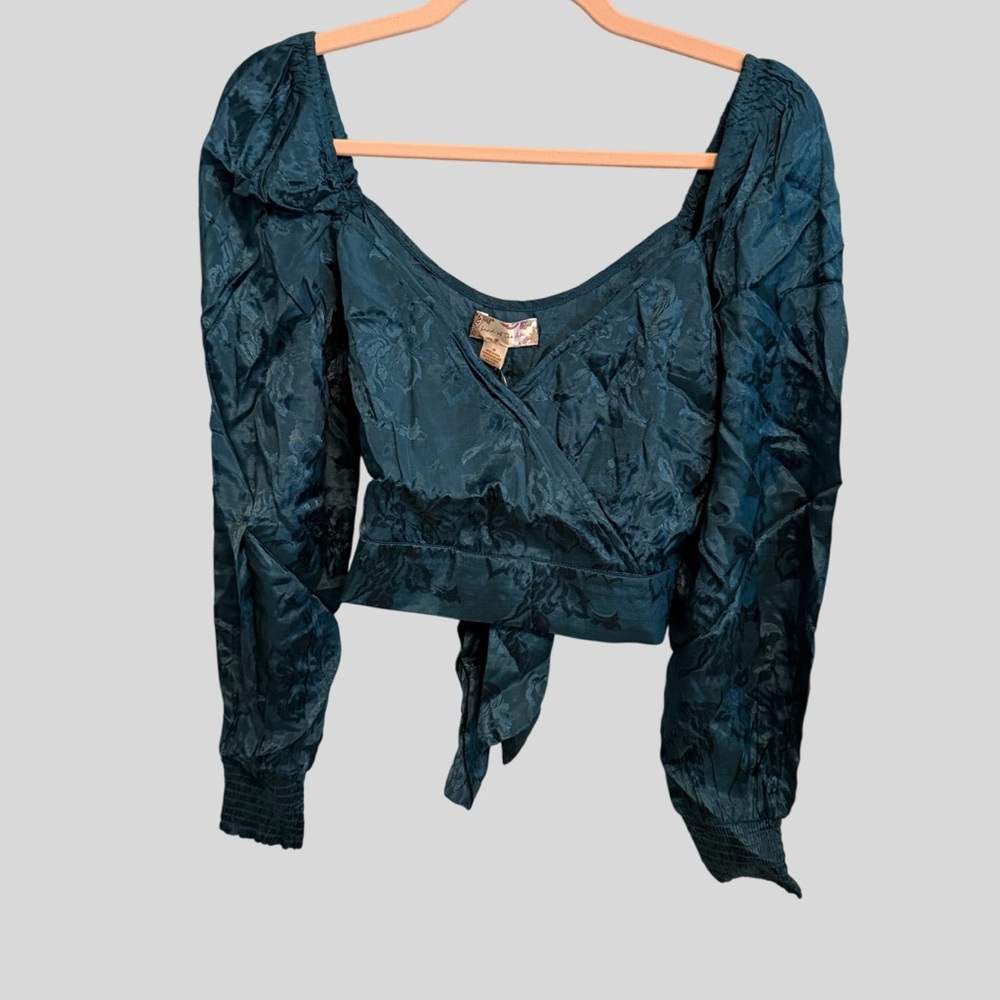 Land of the Free Teal Jacquard Cropped Wrap Top Long Sleeve M NWT